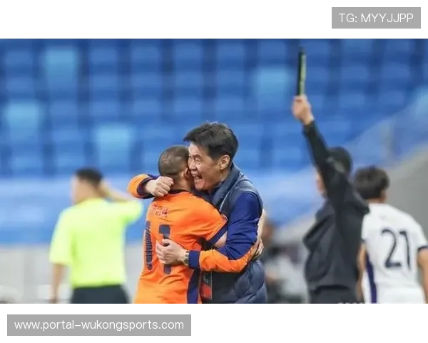 青岛海牛艰难保级，老将萨里奇帽子戏法救主